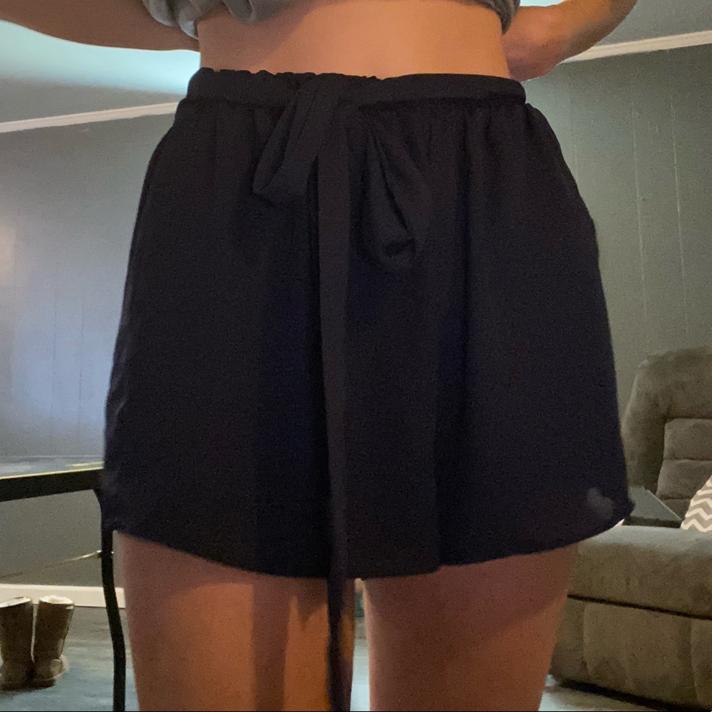 Style Rack Shorts - Picture 4 of 5